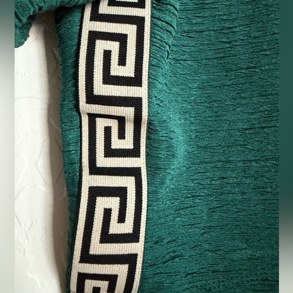 5/$25 - PHUC LE SUIT Green Crop Top with Gold Button Accents - Picture 5 of 5